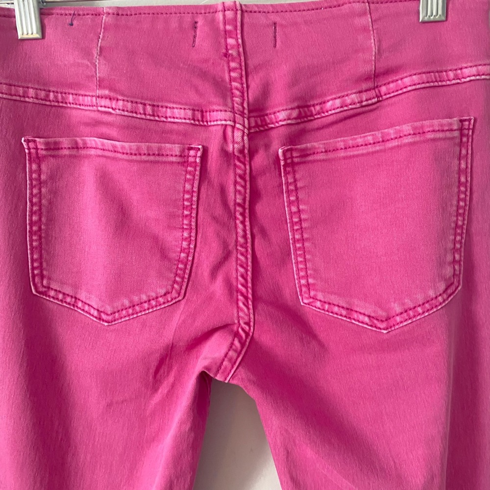 We The Free Free People Sz 27 Boho Penny Pull On Flare Jeans Magenta Pink Retro - Picture 6 of 9
